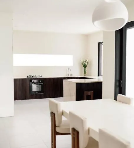 Villa In 4 Bedrooms