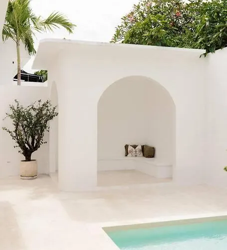 Villa In 4 Bedrooms Canggu